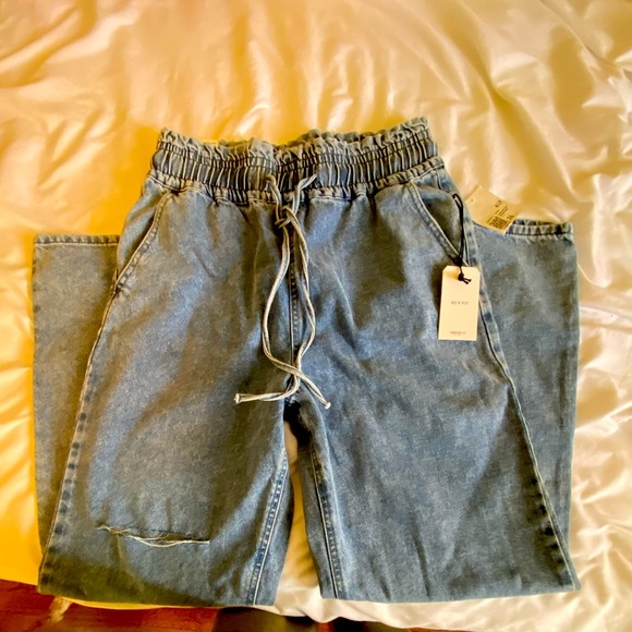 Forever 21 pull on jeans - Picture 1 of 4